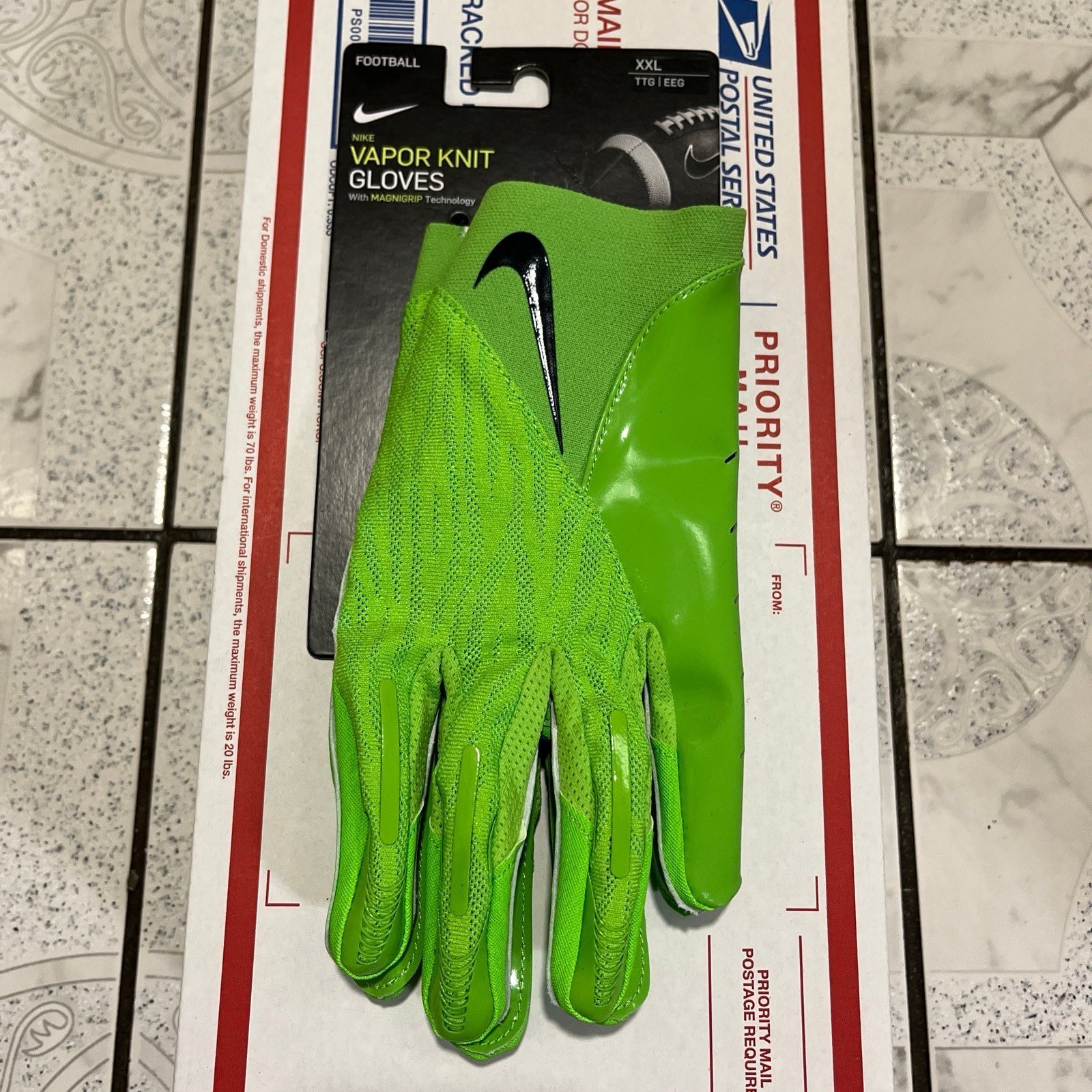 New Nike Vapor Knit Magnagrip Football Gloves Green Men’s Size XXL DM0057-316