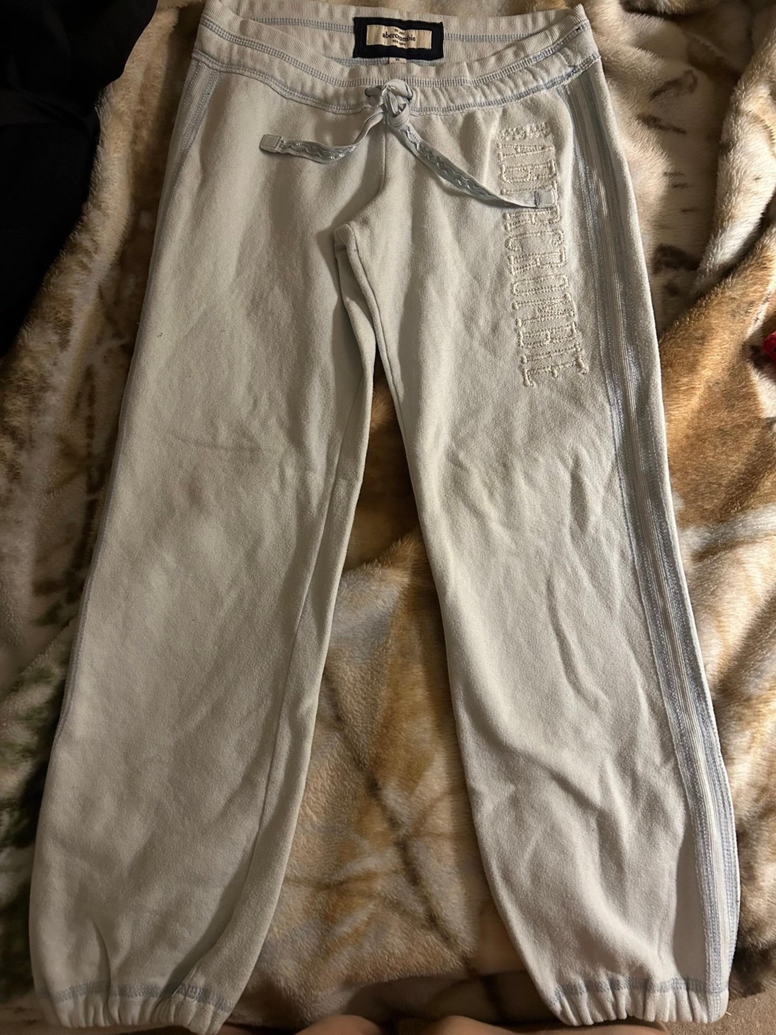 Y2K light blue Abercrombie sweatpants fits womens XS/small
