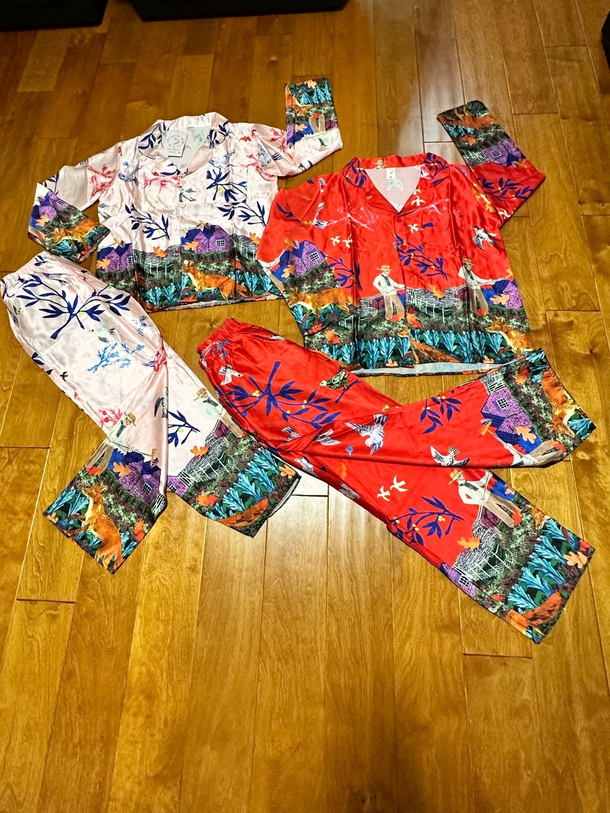 bundle of 2 silk women pajamas
