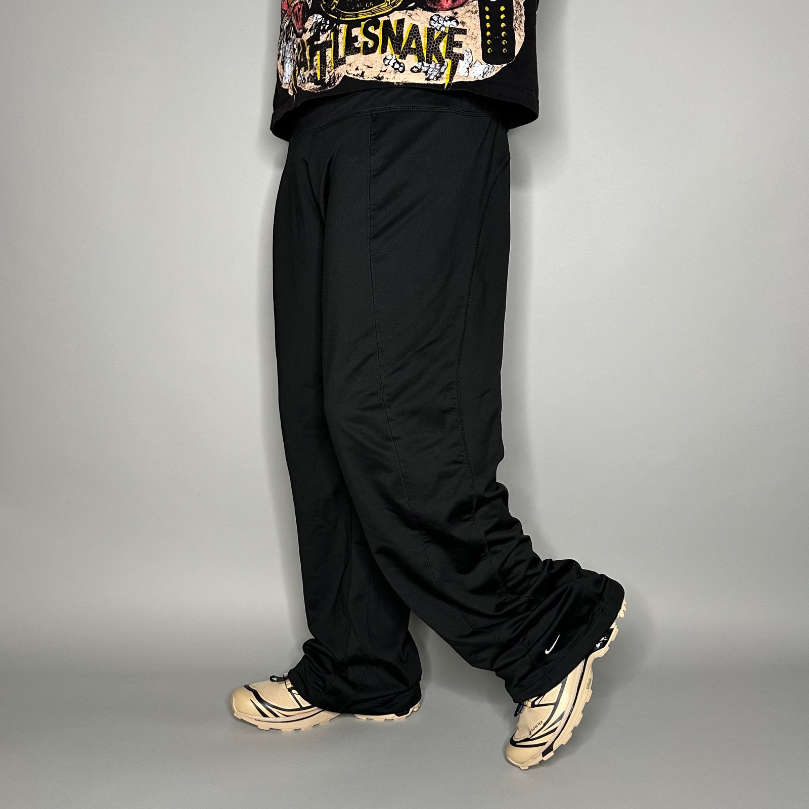 Vintage Nike Sweatpants Black Polyester White Ankle Swoosh Baggy Wide Leg Y2K