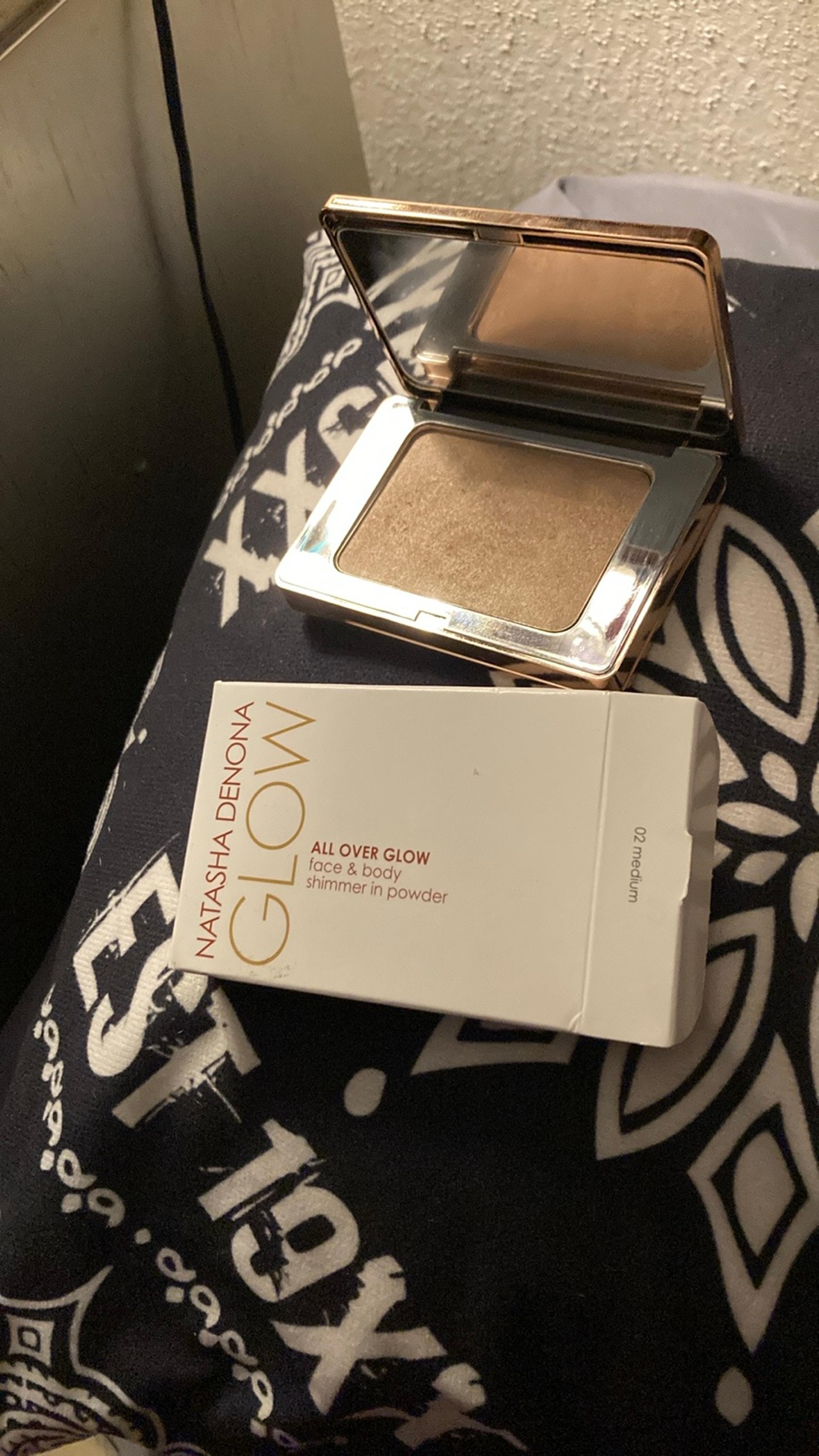 Natasha Denona GLOW medium