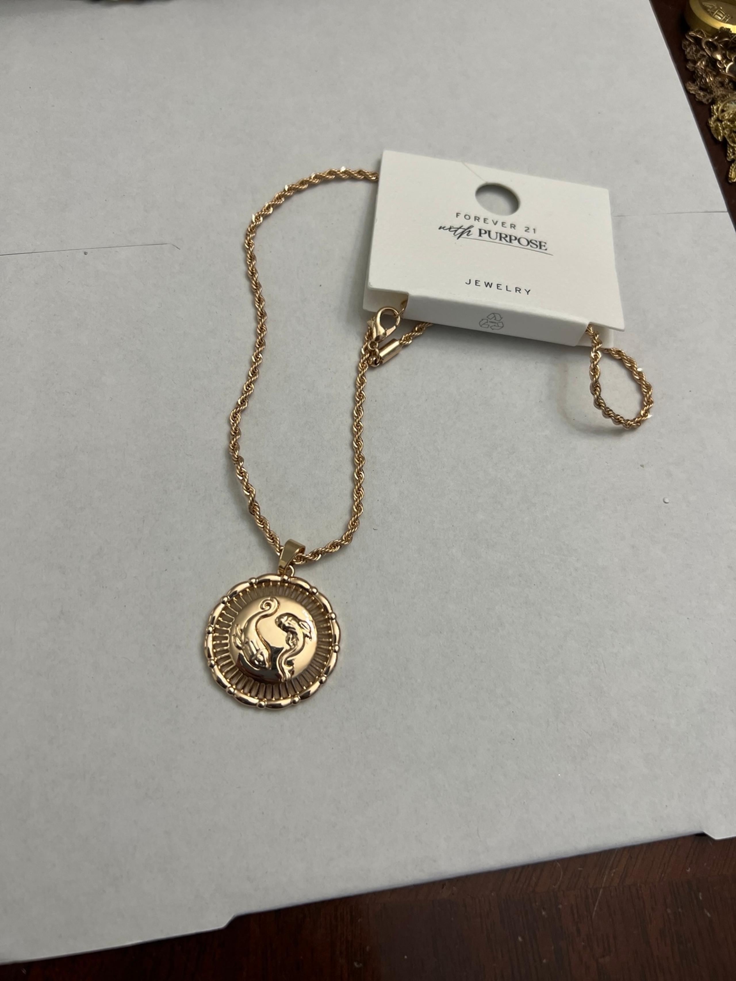 Forever 21 necklace READ DESCRIPTION