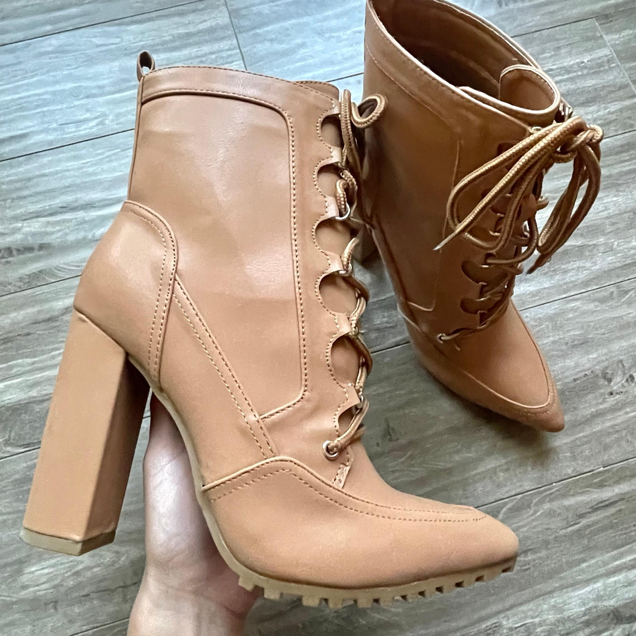 Shoedazzle Holland Park Ankle Boots Tan Pointed Toe Lace Up Lug Sole Women’s 7
