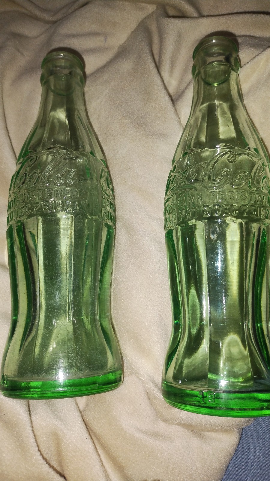 Vintage 1923 coca-cola bottles both are in pristine condition Swainsboro Ga.