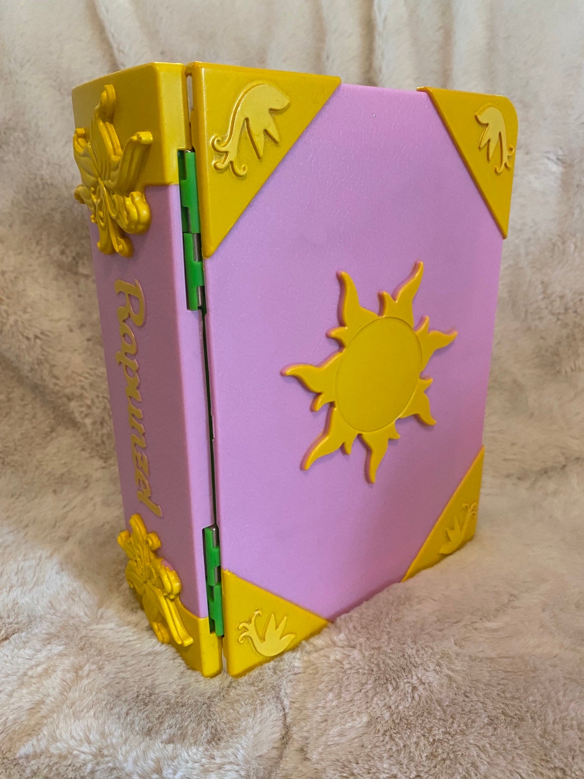 Tangled Storybook Playset