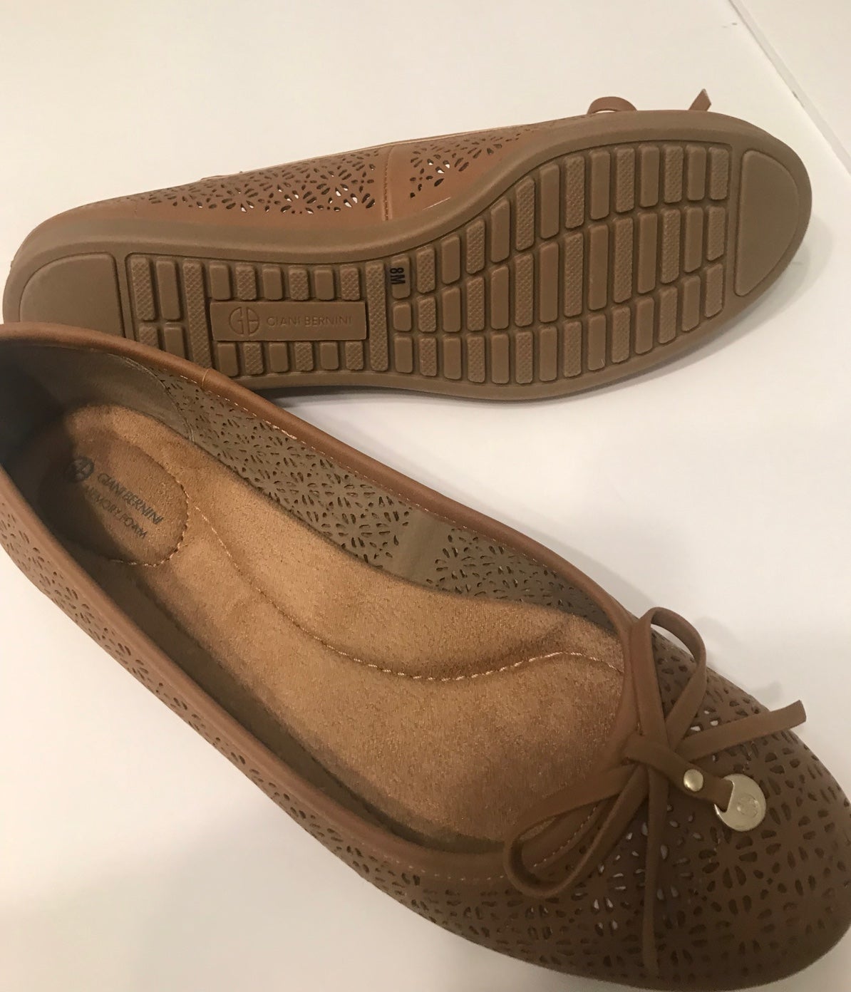 Giani Bernini New never worn memory foam flats/loafers