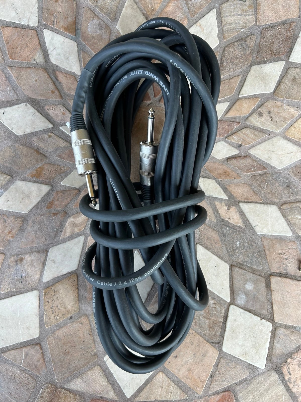 Live Wire Elite Speaker Cable 2x12 GA 25FT Conductor Black