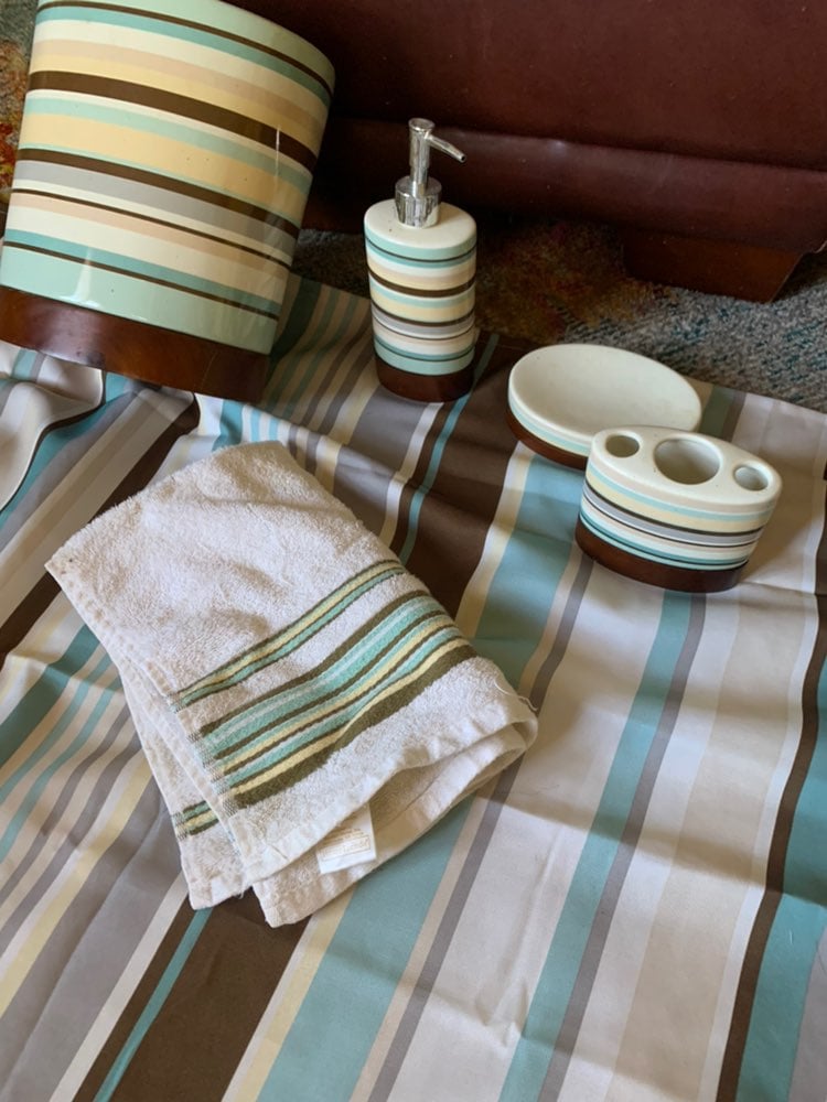 bathroom set