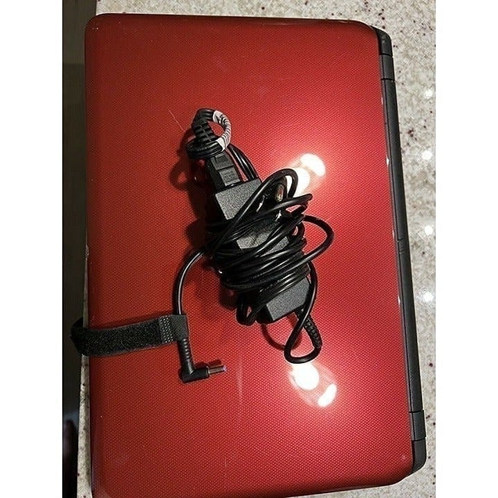 RED HP 15-r227cy TOUCHSCREEN AMD A8 Quad-Core (8GB RAM, 1 TB HDD) Win 10 CD/DVD