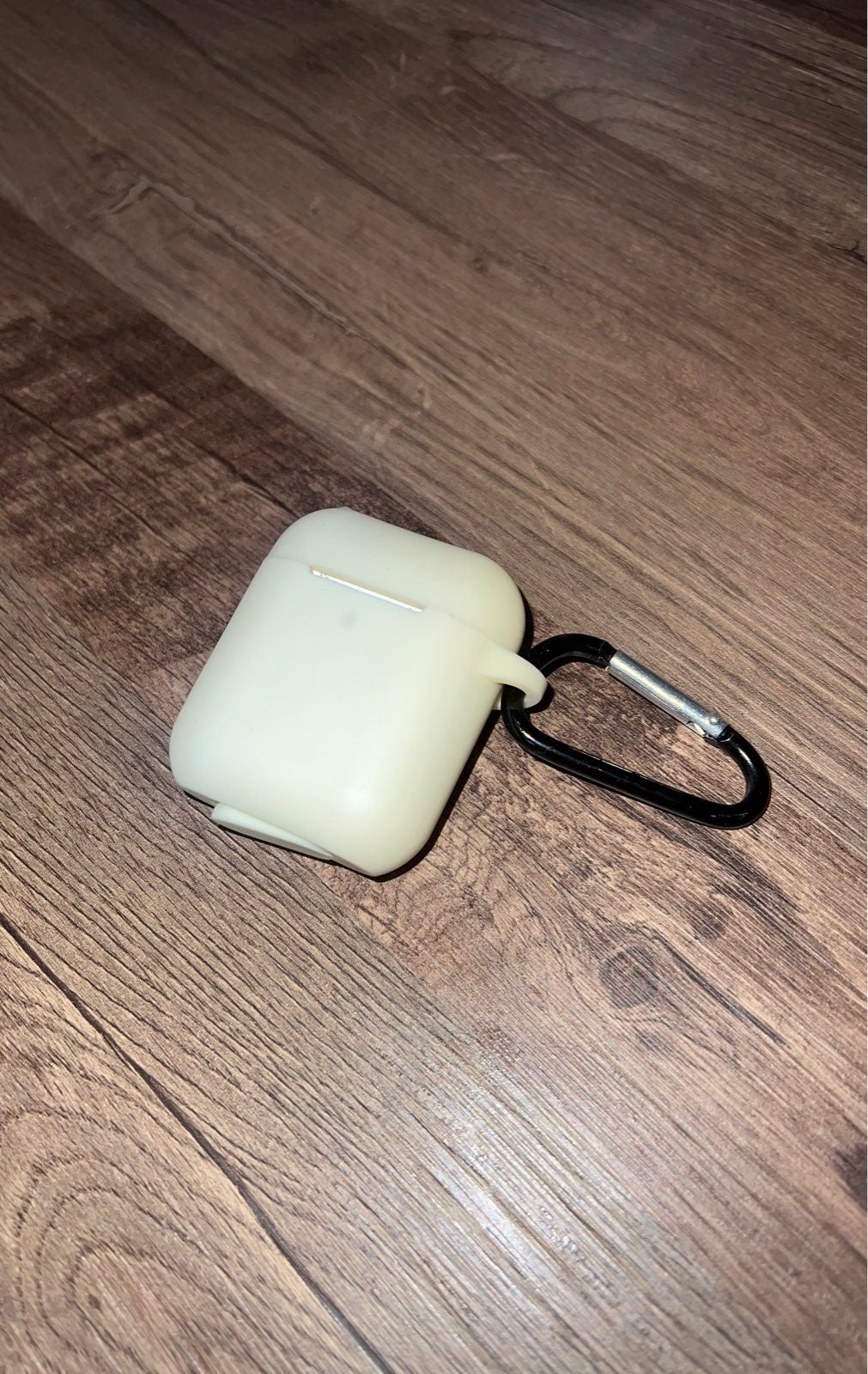 Apple AirPods eith case