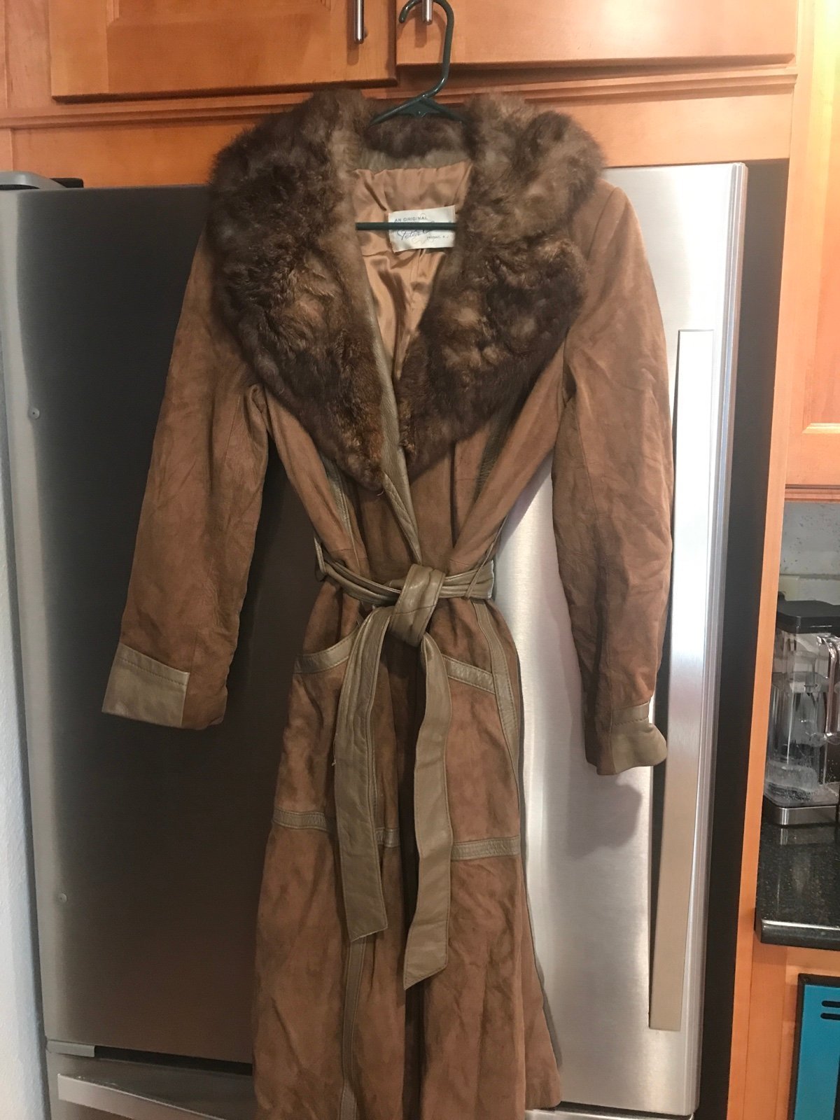 Peter Caruso Vintage 1970s Suede Leather With Faux Fur Collar Womens Coat