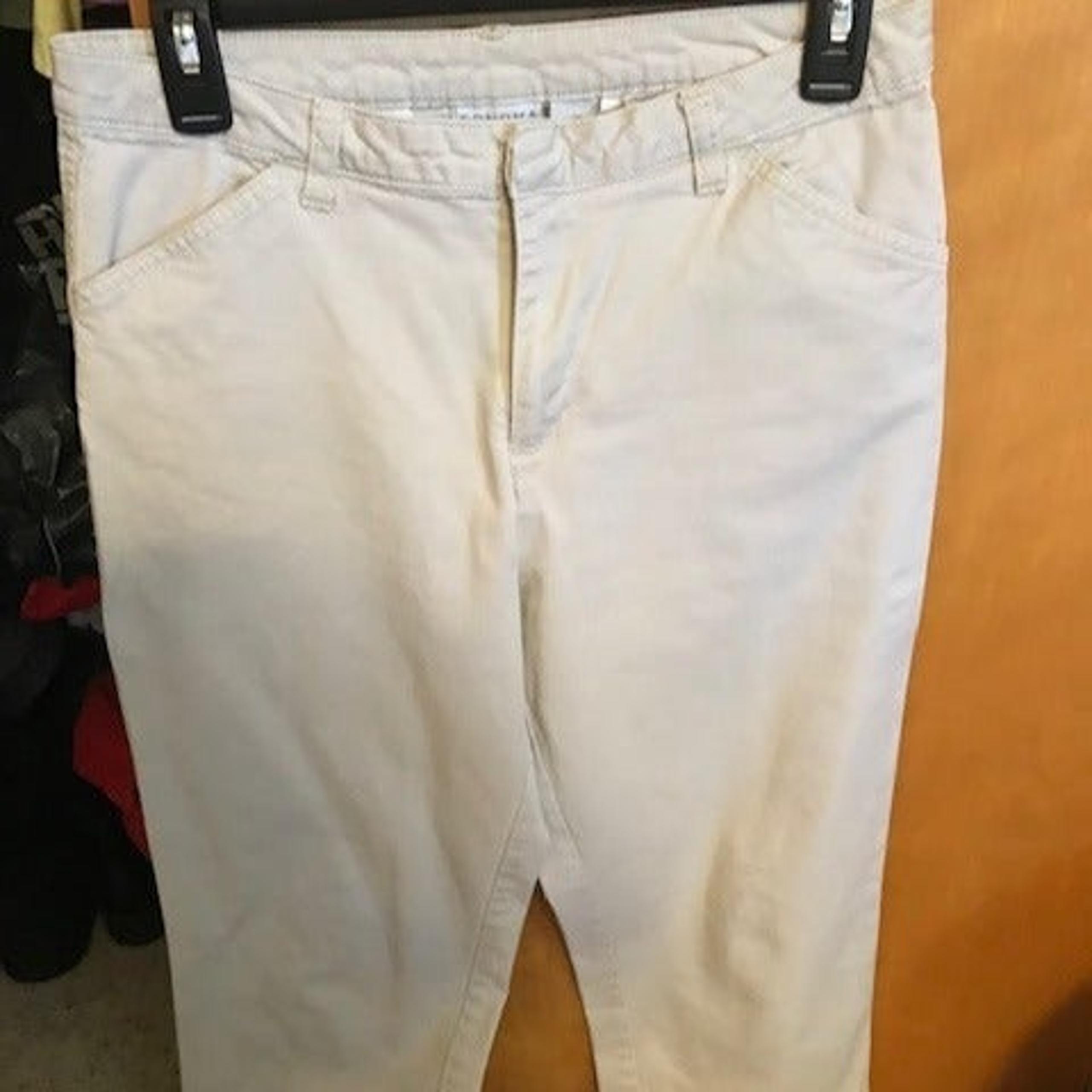Capri pants