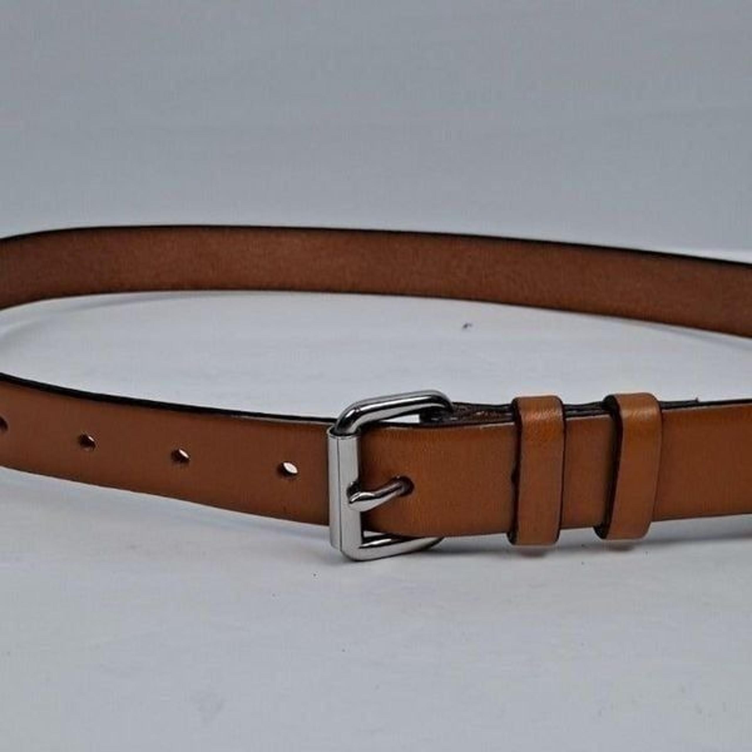 Gap Mens leather belt NWOT