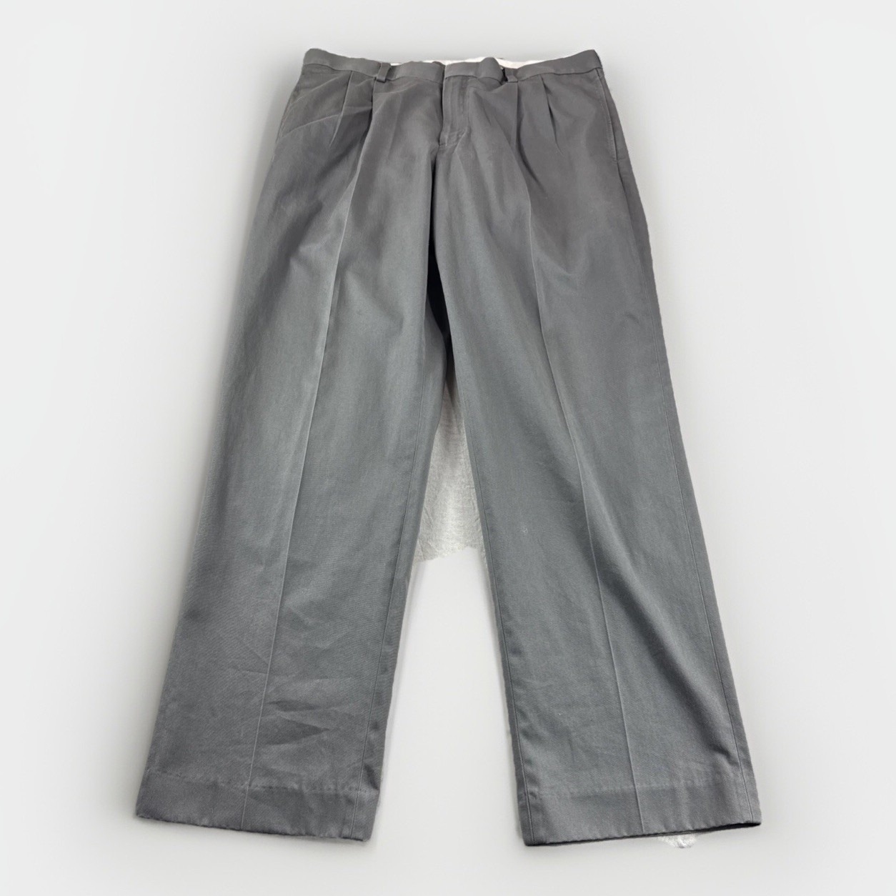 LL Bean Pants Mens 37x33 Gray Pleated Chinos Khakis Standard Fit Slacks 264573