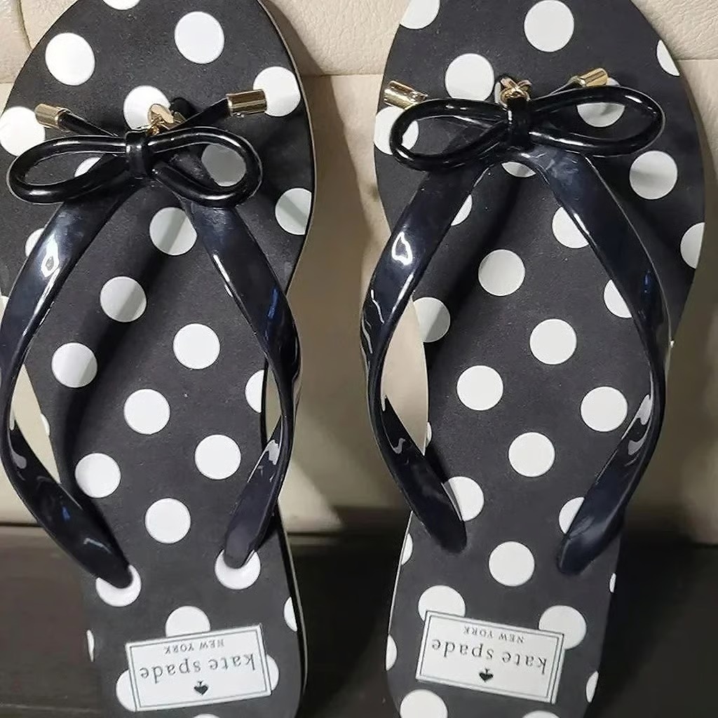 Kate Spade Nova Polka Flip Flops Size 5/6