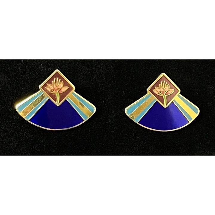 LAUREL BURCH SIGNED VINTAGE WATER LILY ENAMELED CLOISONNE POST EARRINGS