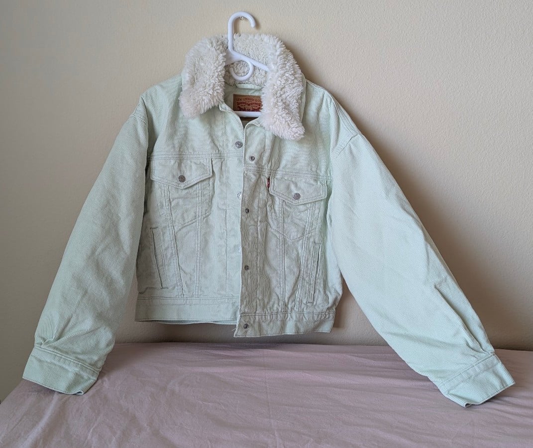 Levi's Corduroy Sherpa Jacket in size M