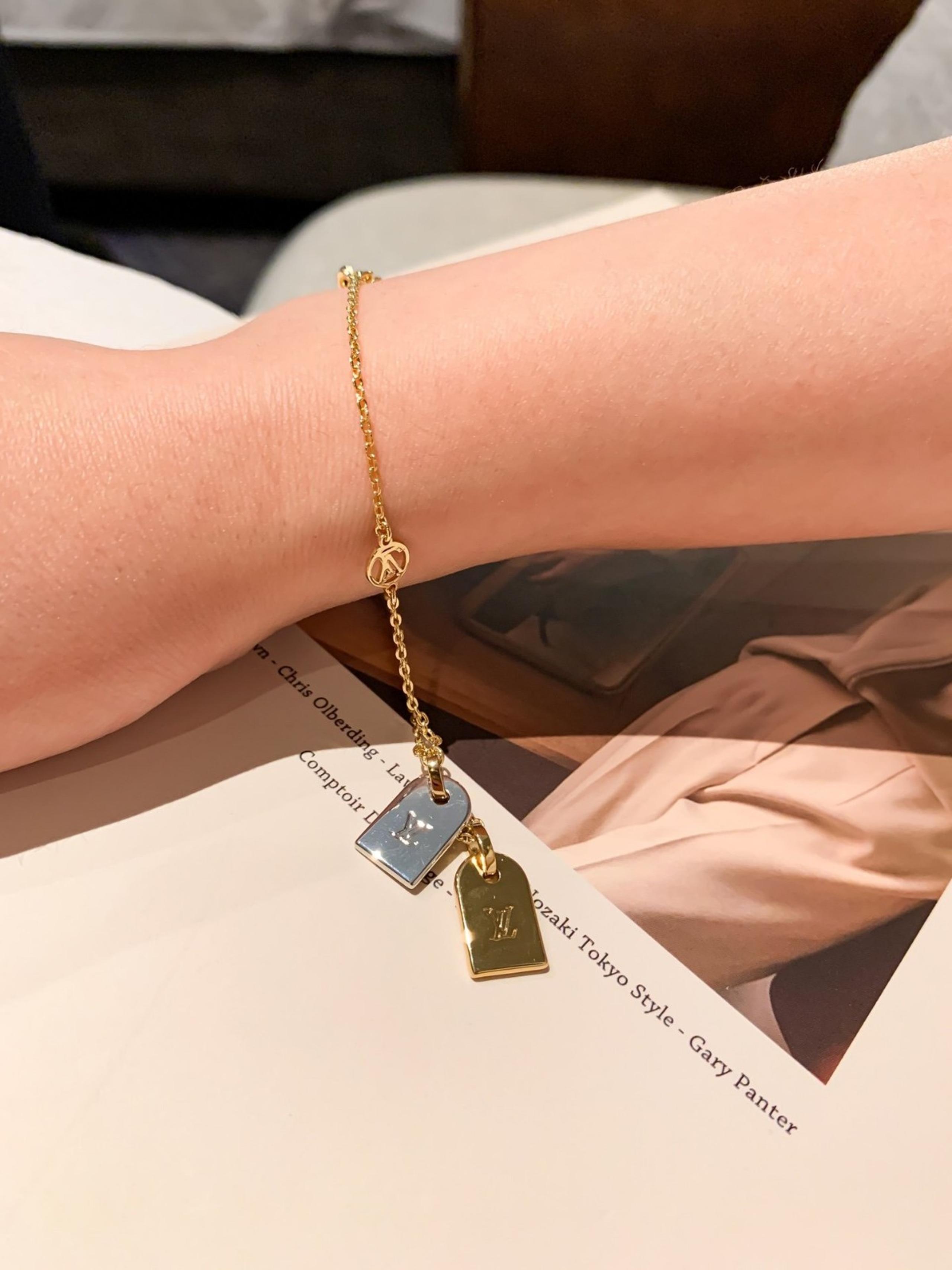 Double brand bracelet