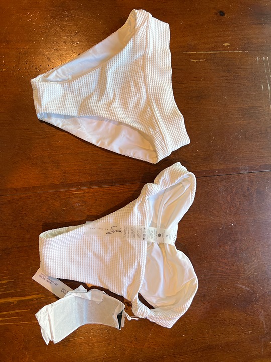 Are You Am I White Bikini TWO BOTTOMS Size Medium AYAI