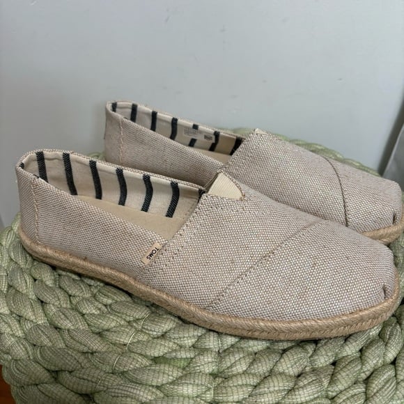 NWOB TOMS Alpargata Vegan Flat Espadrille Slip On In Natural Metallic