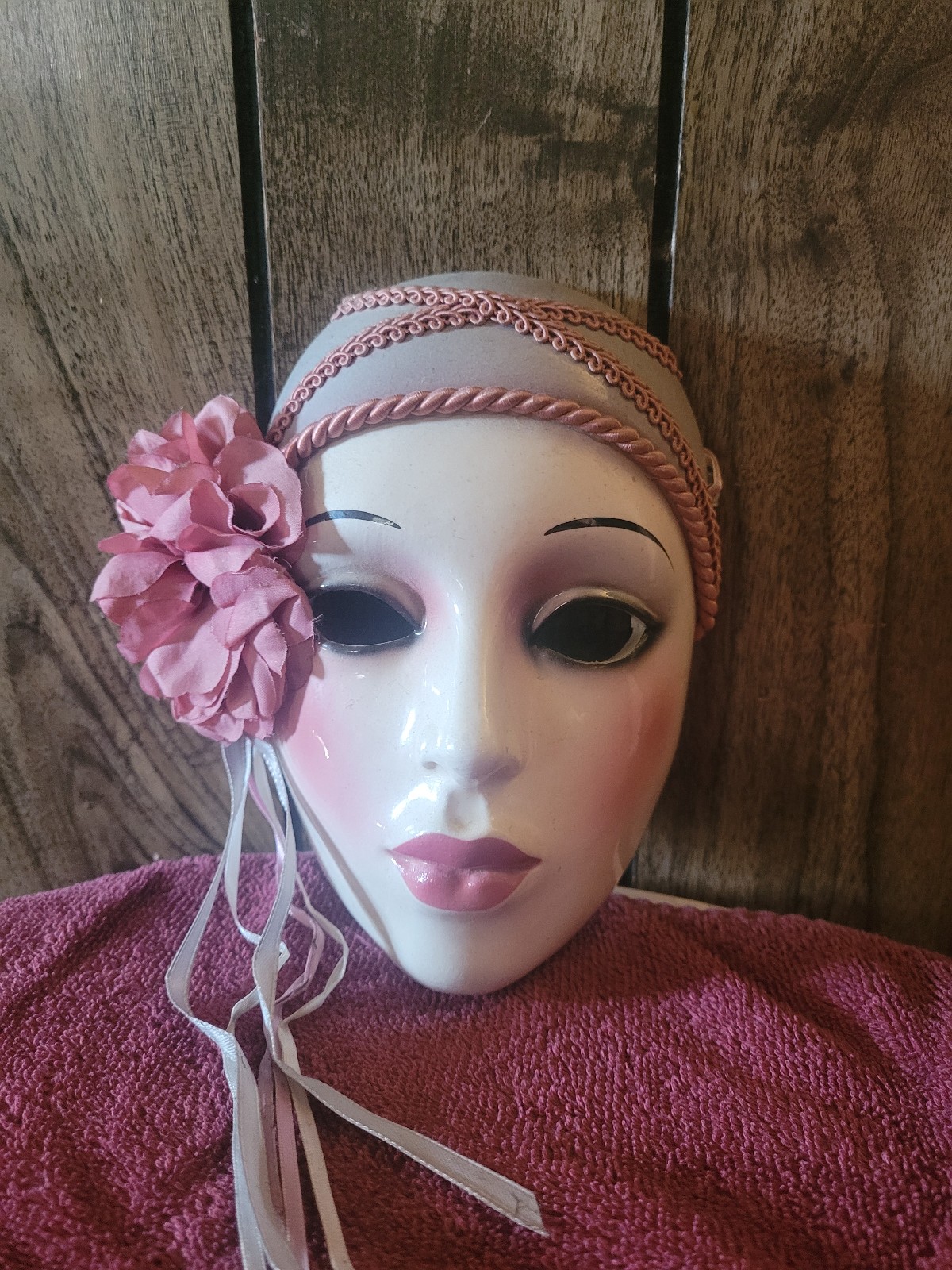 Ceramic chinese beauty face mask