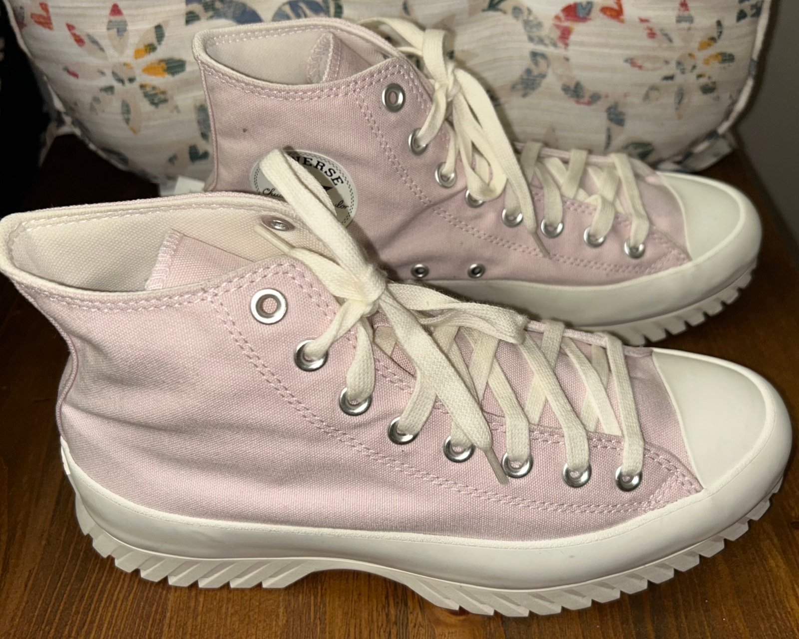Unisex Converse Chuck Taylor All Star Lugged 2.0 High Top Rose Size 10.5W 8.5M