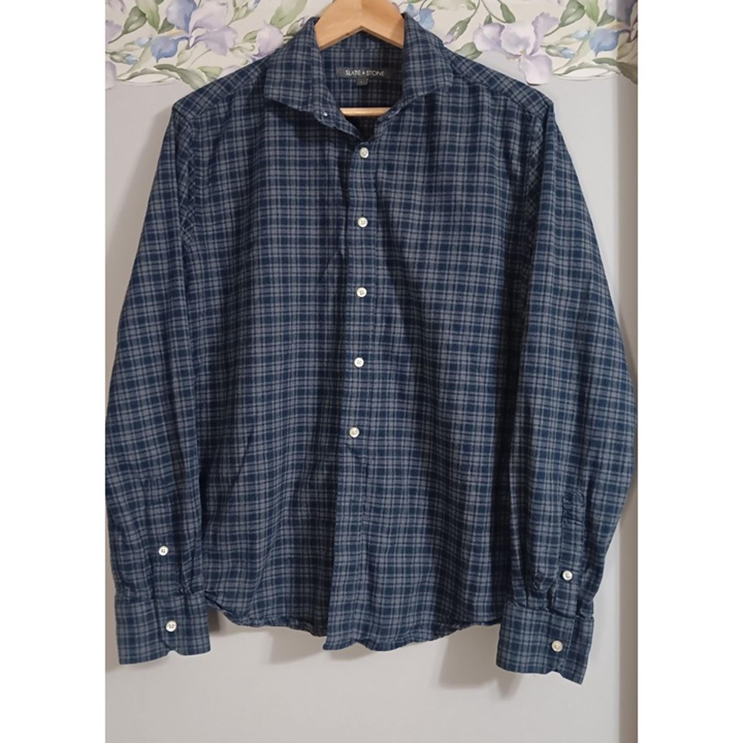 Slate & Stone Large Blue Grey Flannel Plaid Casual Outdoor Button Down Shirt