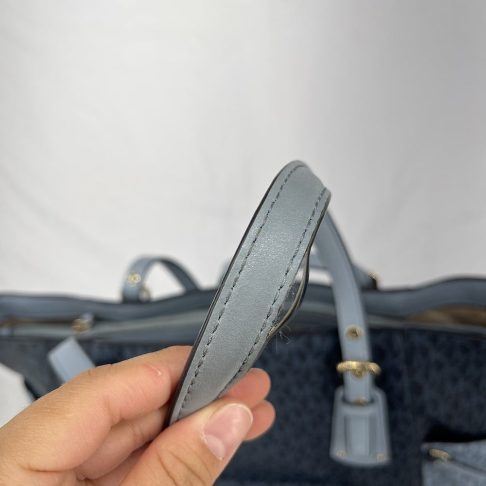 michael kors voyager blue