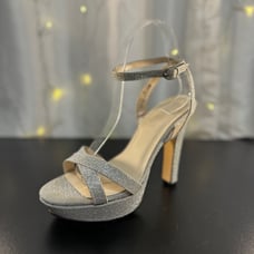 Elena Benjamin Walk silver heels NWT