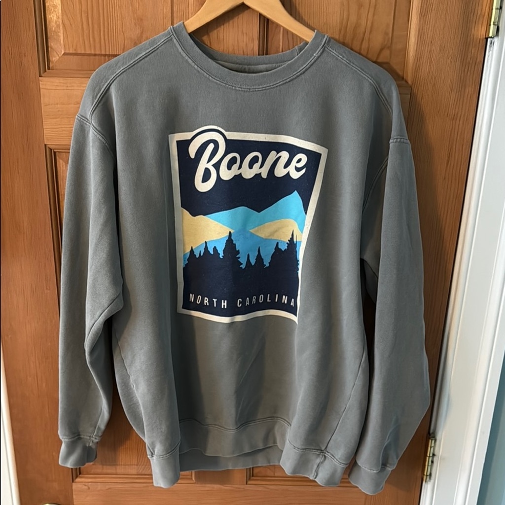 Boone North Carolina Size Large Gray Graphic Sweatshirt