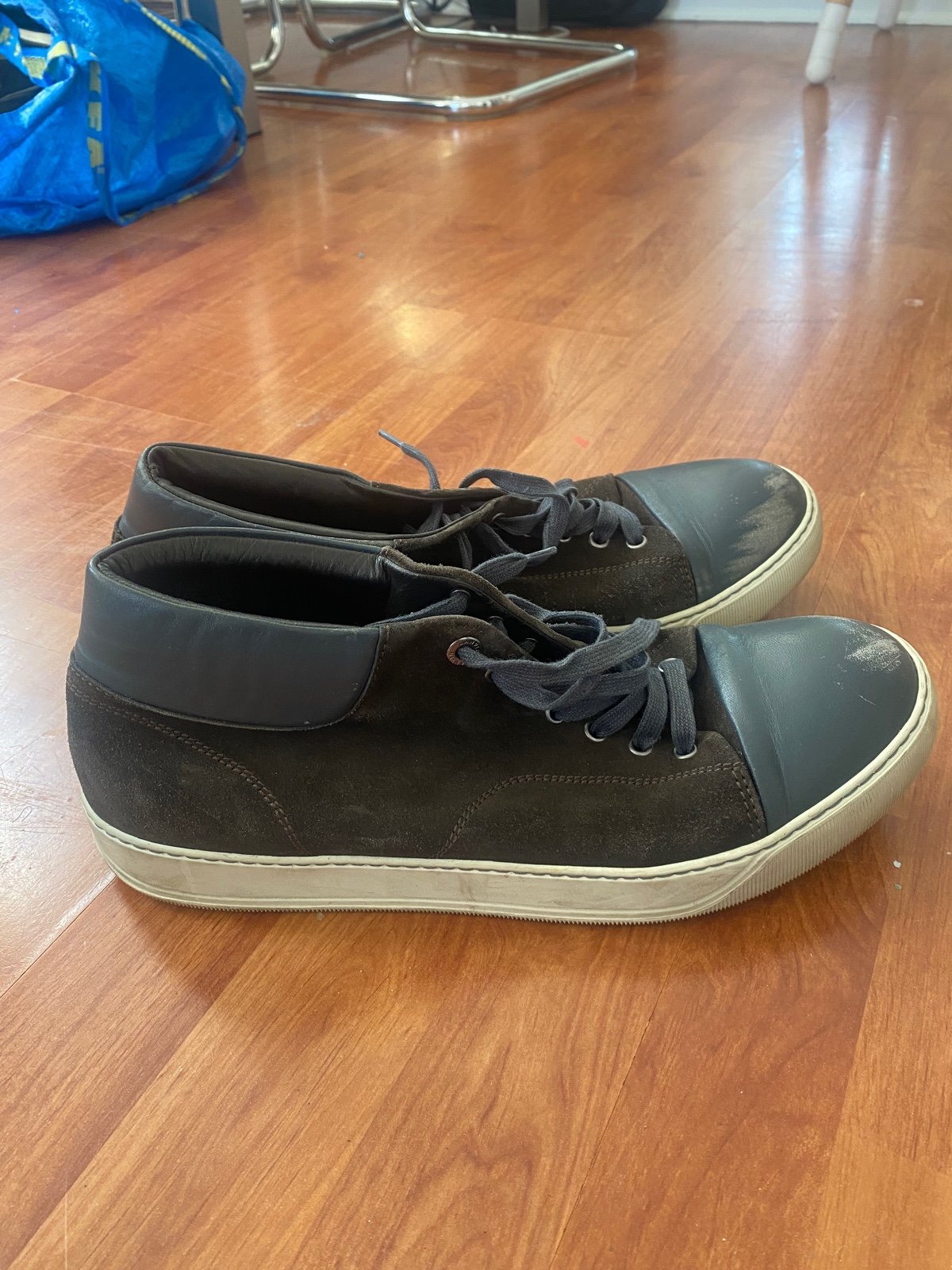 LANVIN DARK BROWN SUEDE LEATHER CAP TOE MENS SNEAKER SHOES US 10 UK 9. USED COND