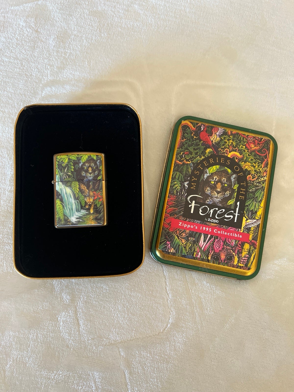 zippos 1995 Mysteries of the Forest lighter Jaguar & the Cub at turtle falls
