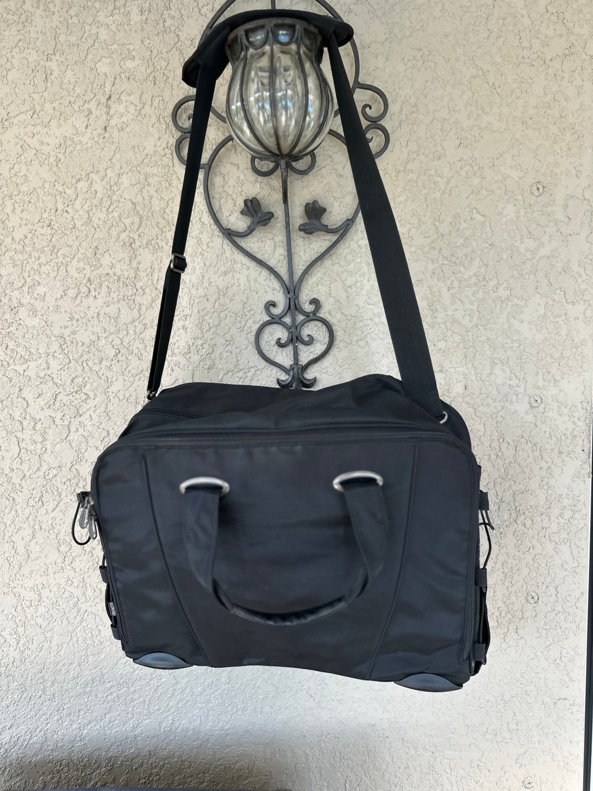 Kensington Messenger 17 Laptop Black Nylon Travel...