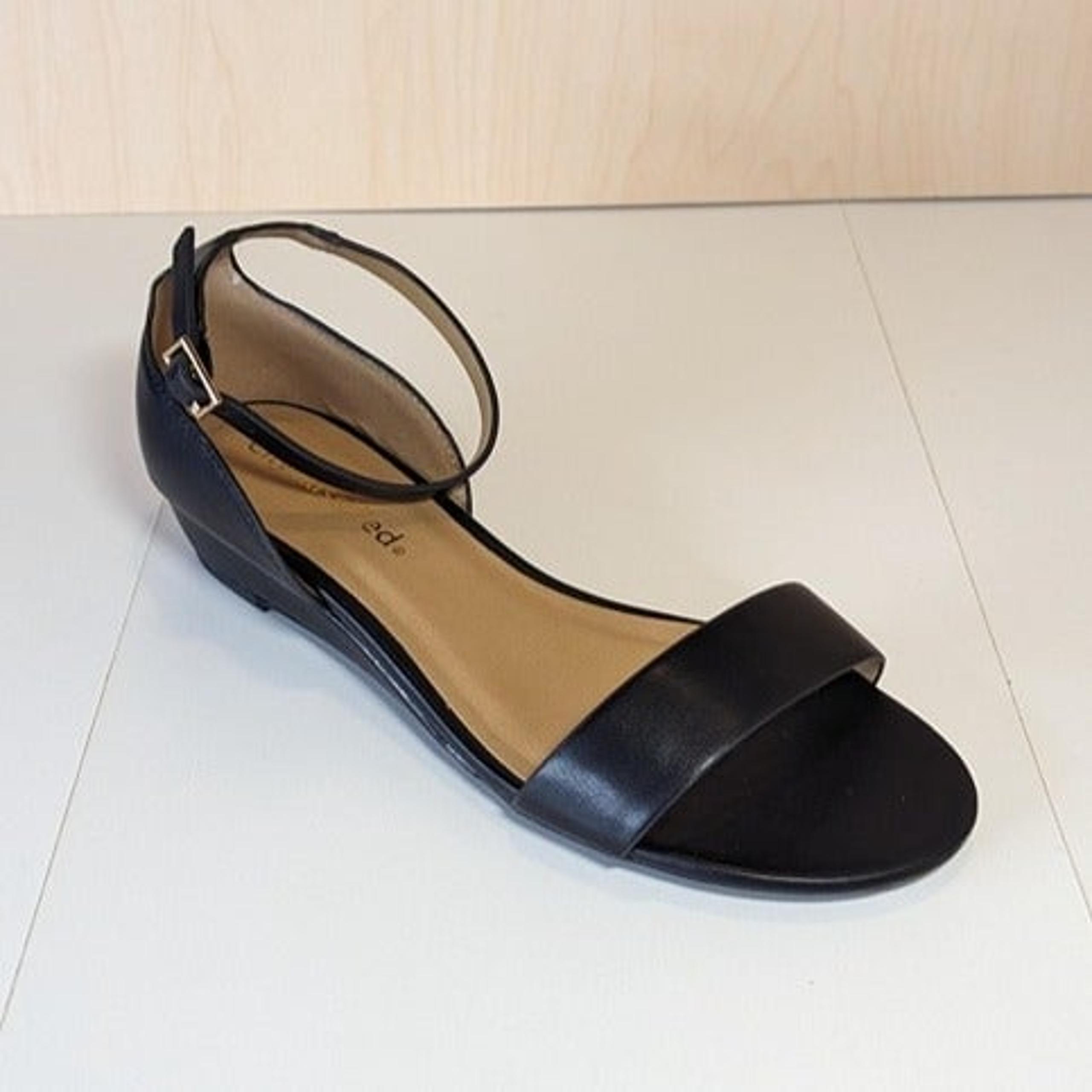 City Classified Women Open Toe Buckle Strap Summer Sandals - Black - Size 6.5