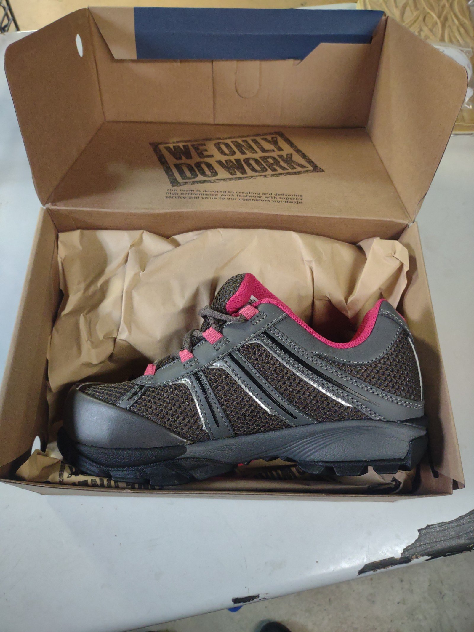 Nautilus work shoes