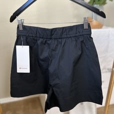 NWT88 Lululemon Cinchable Waist HR Woven Short 3.5 - Black - Size L