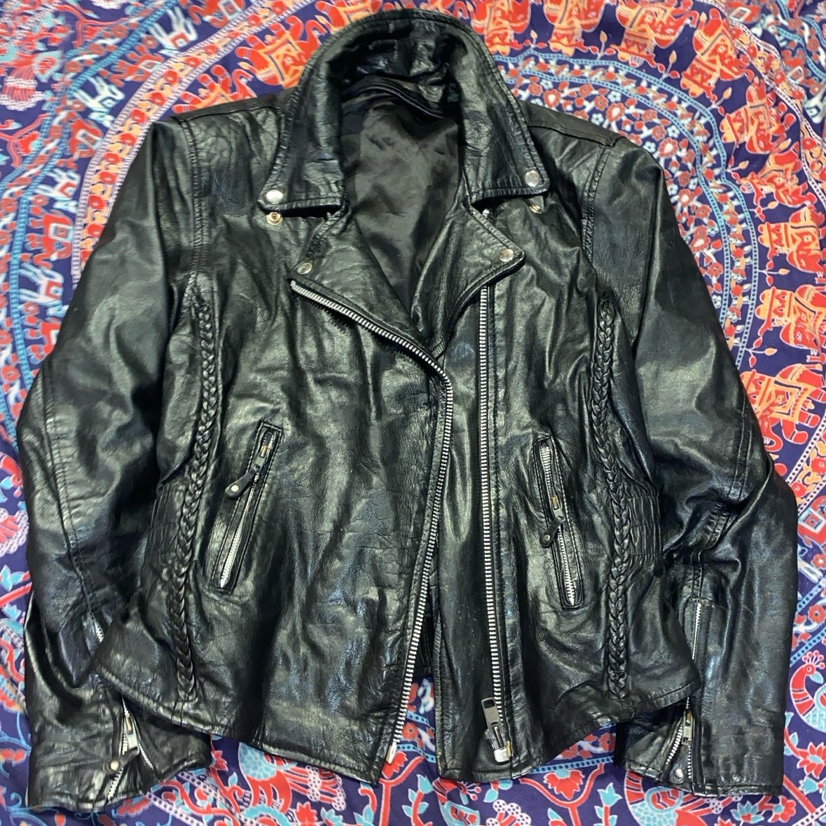Vintage Black Leather Motorcycle Jacket Cinch Sides Studs & Braid Detail 80s-90s