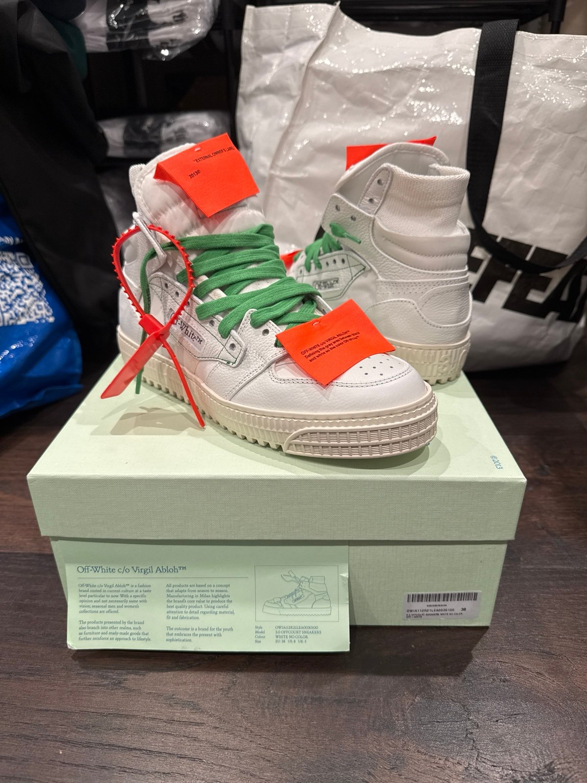 Off-White Women’s Sneaker