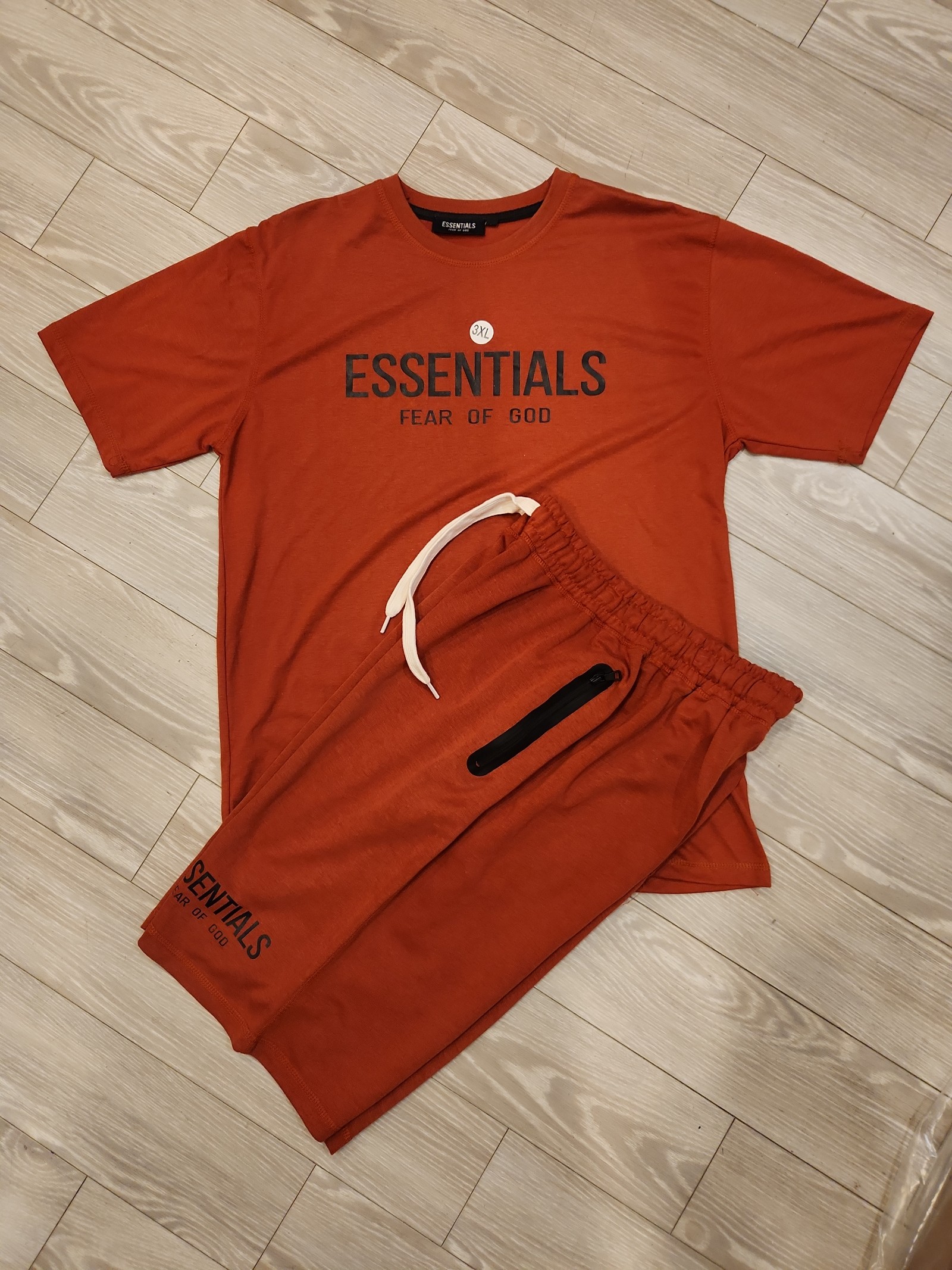 ESSENTIALS FEAR OF GOD SHORT SET 3X ( COLOR BRICK)