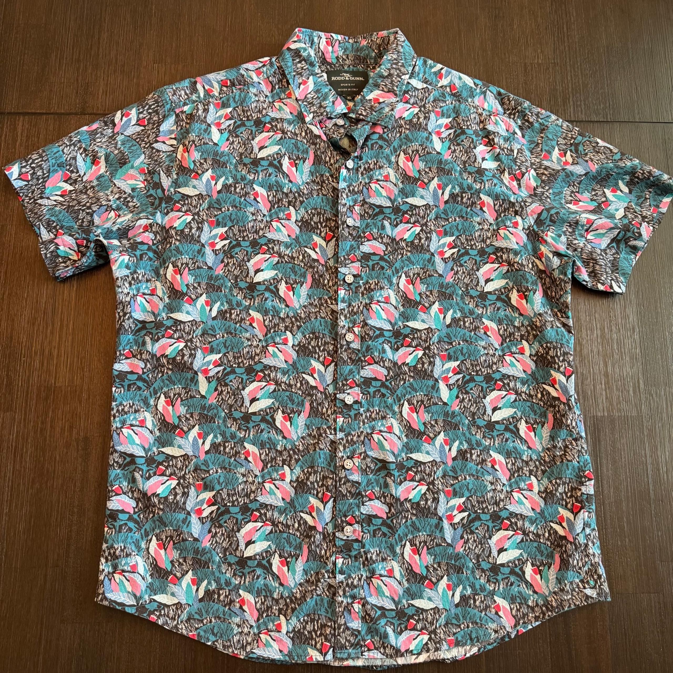 Rodd & Gunn mens short sleeve button up shirt | Size XL | Multicolor