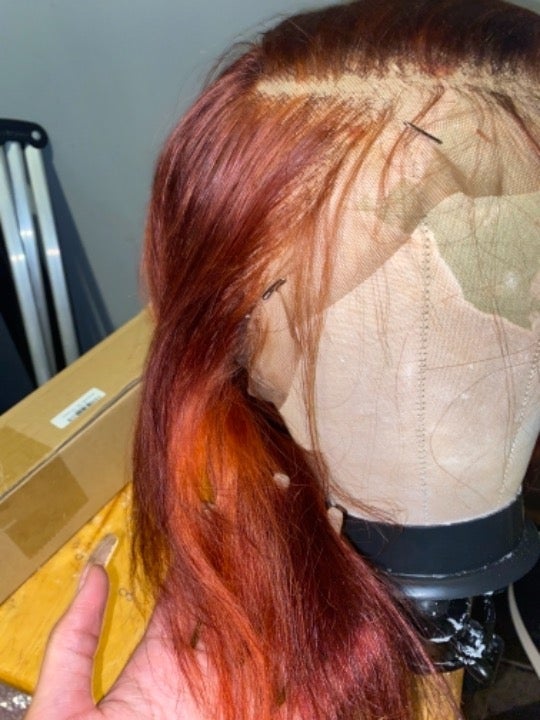I color wigs ! Customize them as well