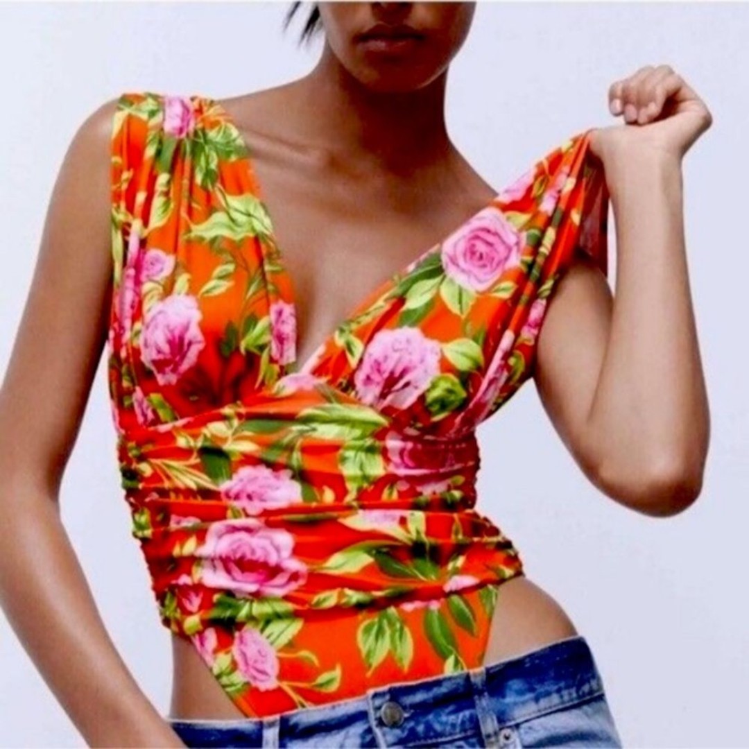 NWT Zara Printed Floral V-Neck Draped Bodysuit, Size Medium