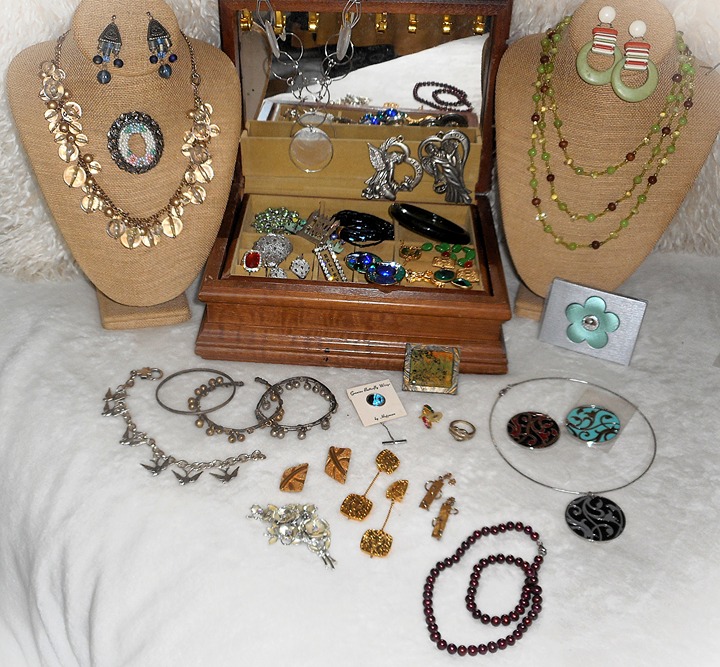 Estate Sale Vintage Jewelry Lot #54 Signed Brooches Rings Rhinestones 925 Pearls