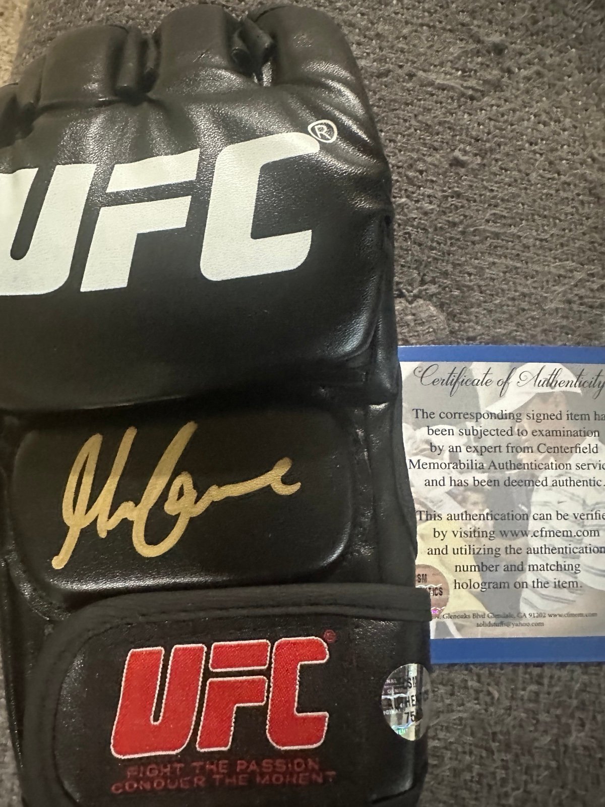 Gina carano signed glove