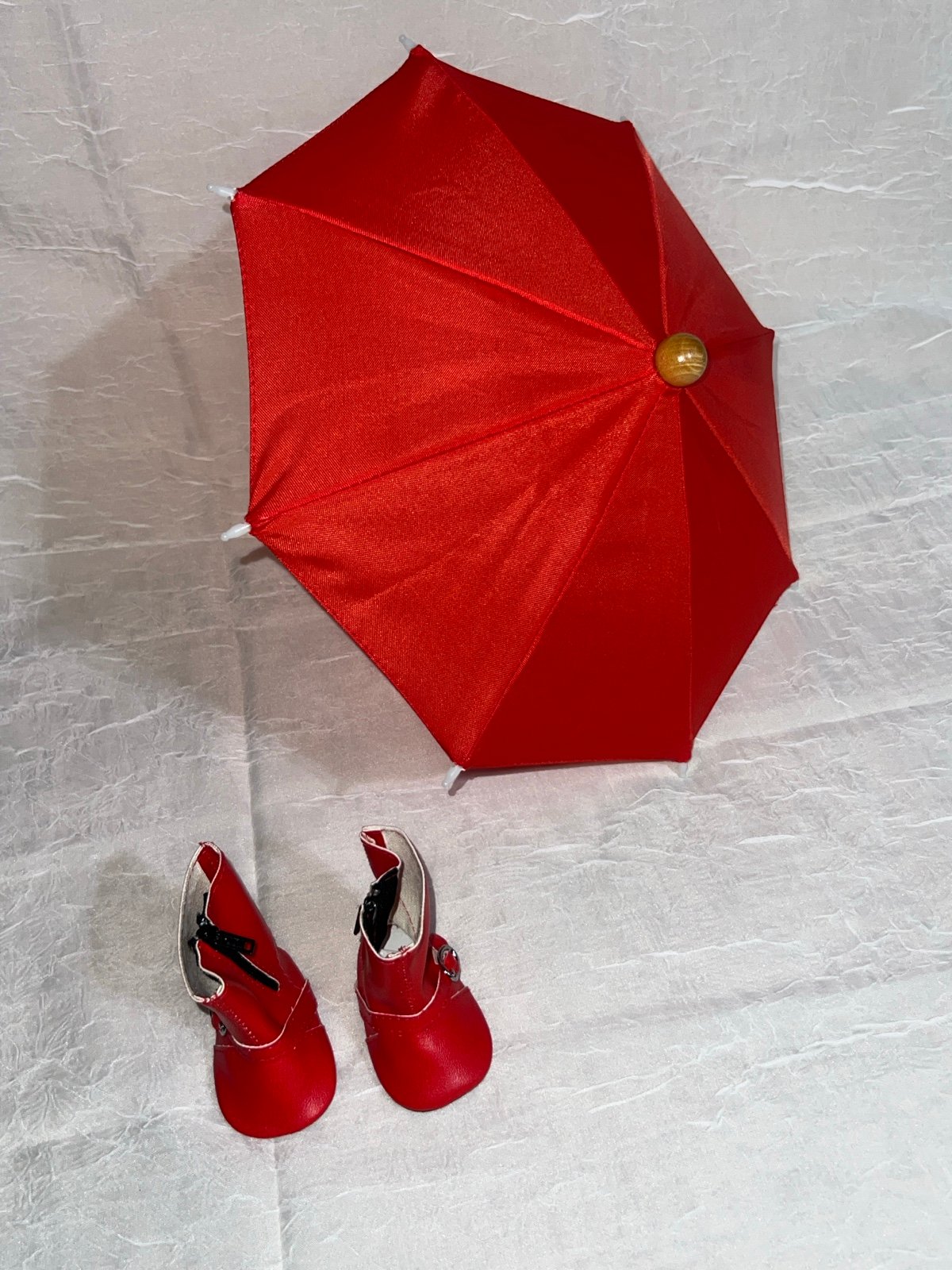 American Girl Molly’s Yellow Rain Slicker, Hat, Red Umbrella & Boots Pleasant Co