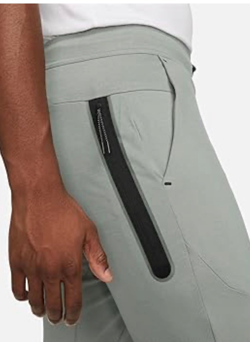 Nike Tech LIGHTWEIGHT Jogger Pants- Men’s Size XL
