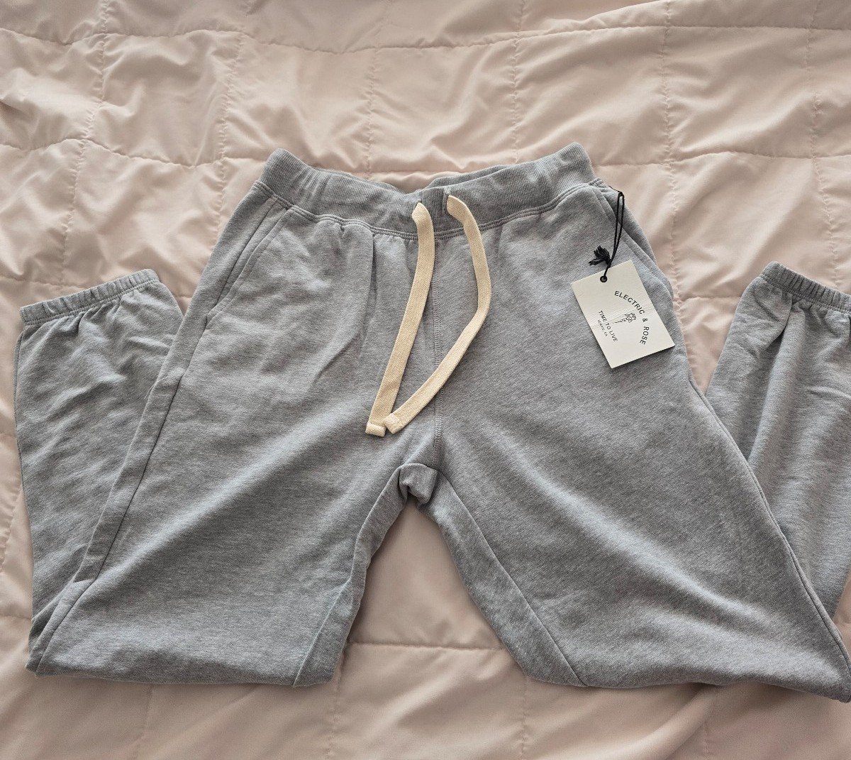 NWT 148 Electric & Rose jogger sweats
