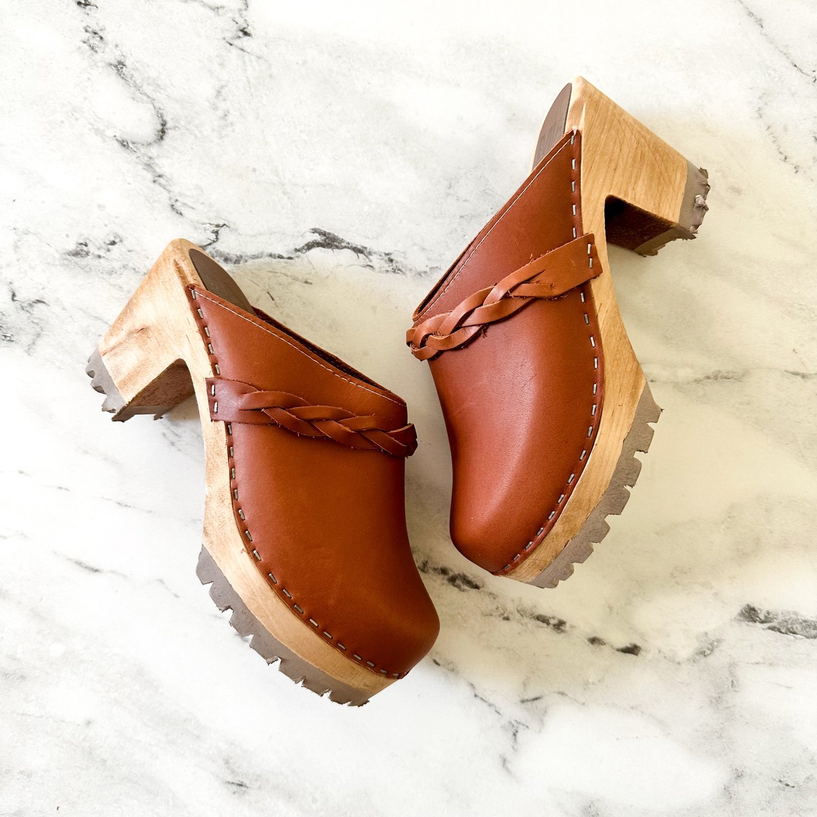 MIA Womens Elsa Luggage Brown Leather Braid Swedish Clogs, sz 37/US 6.5