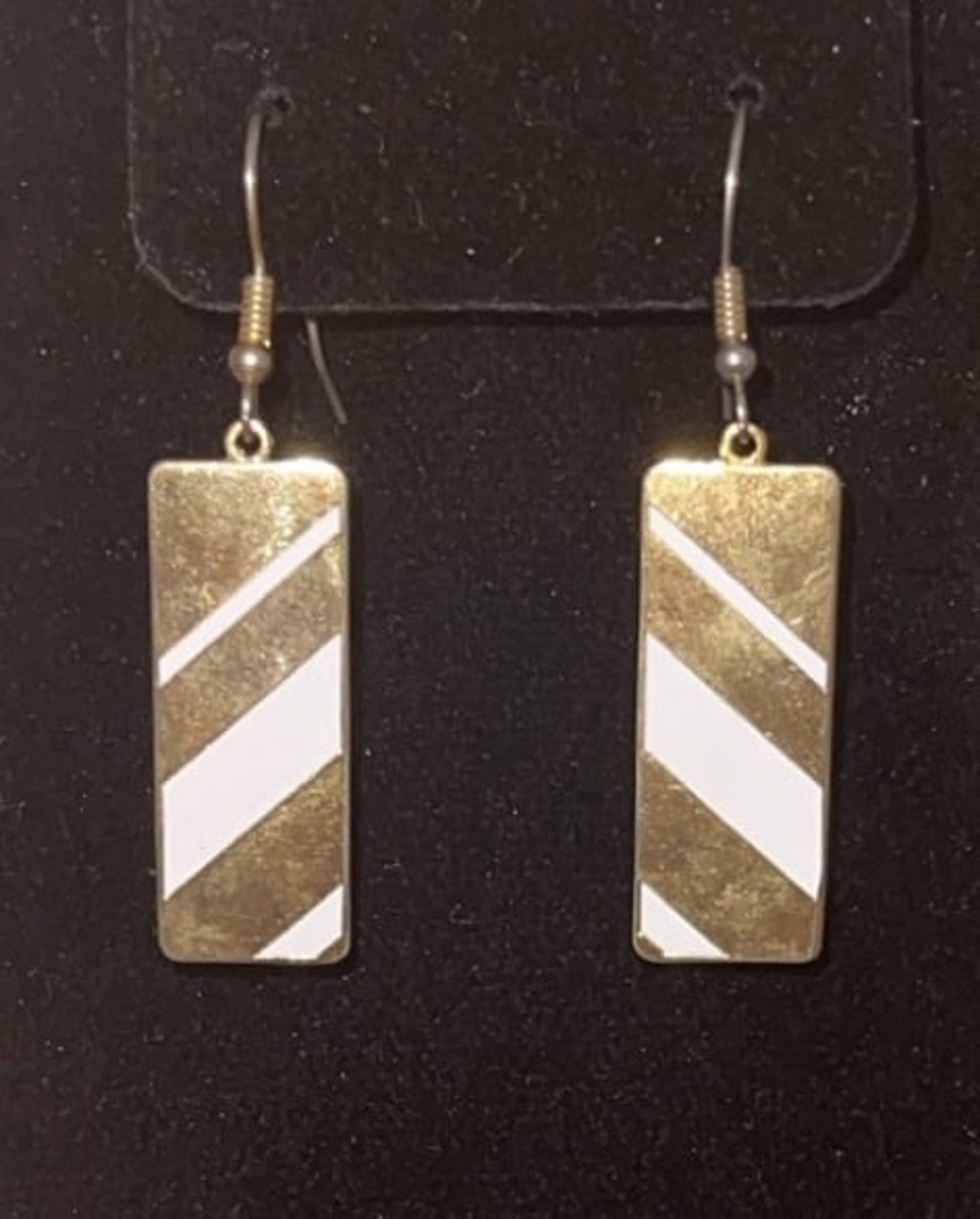 Vintage Pssst! Gold/White Enamel Gold Tone Earrings Signed