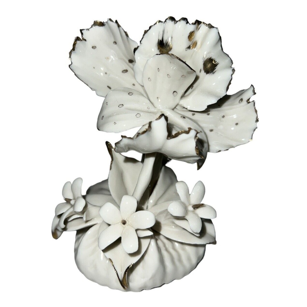 Vintage Capodimonte La Bottega Dell’ Arte White And Gold Floral Porcelain.